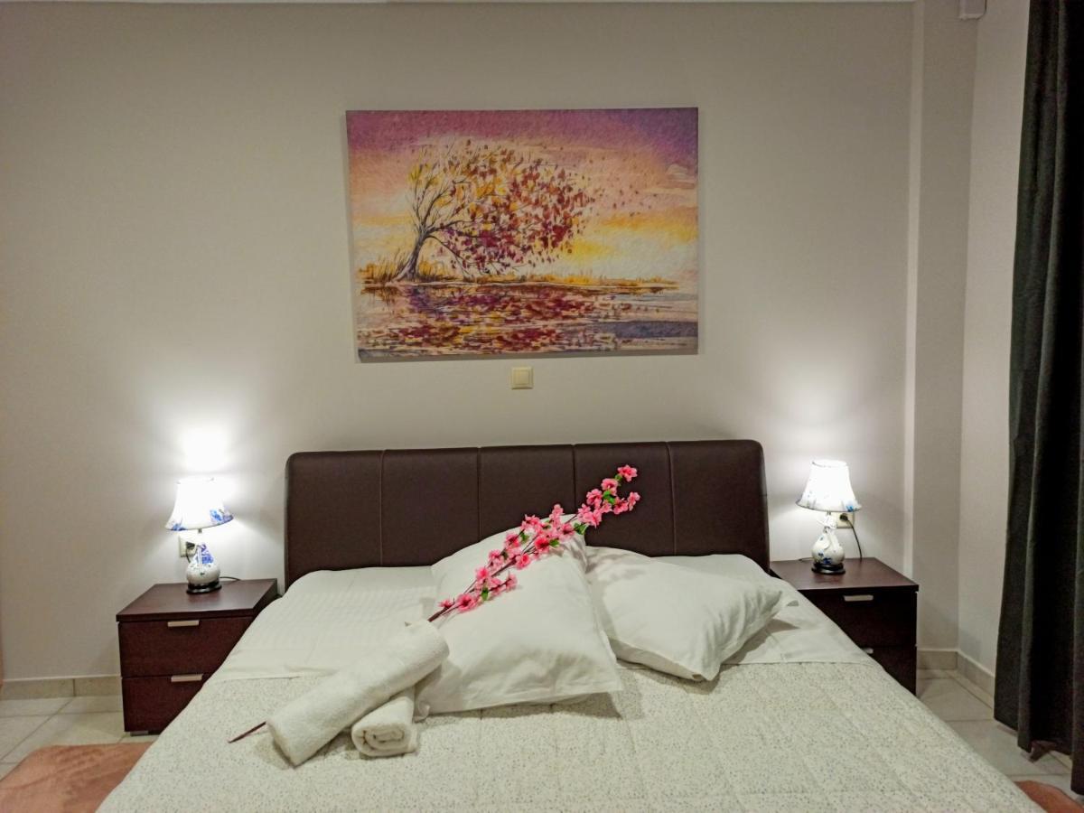 Central Square Apartment 1 Pyrgos  Ngoại thất bức ảnh
