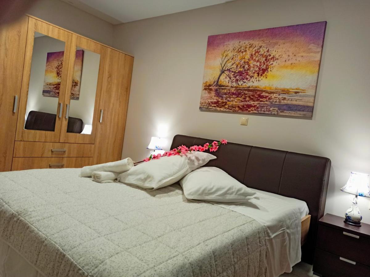 Central Square Apartment 1 Pyrgos  Ngoại thất bức ảnh