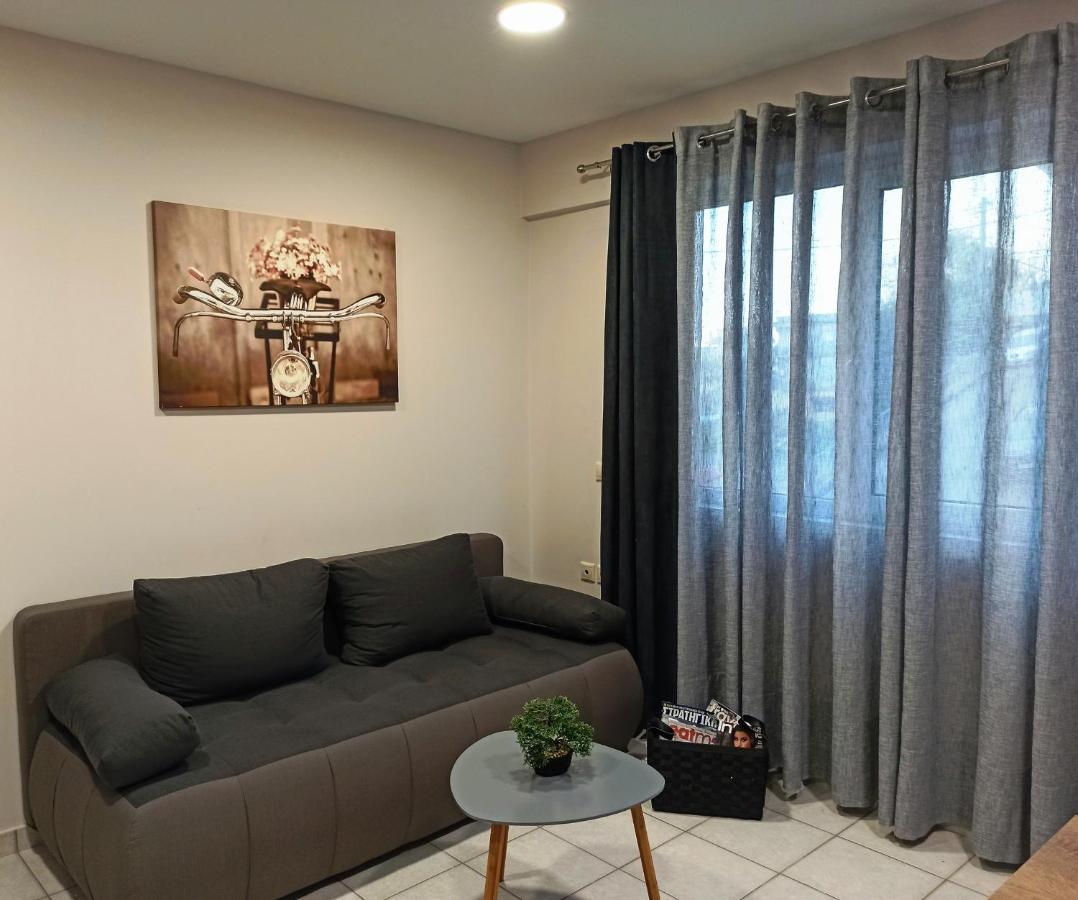 Central Square Apartment 1 Pyrgos  Ngoại thất bức ảnh
